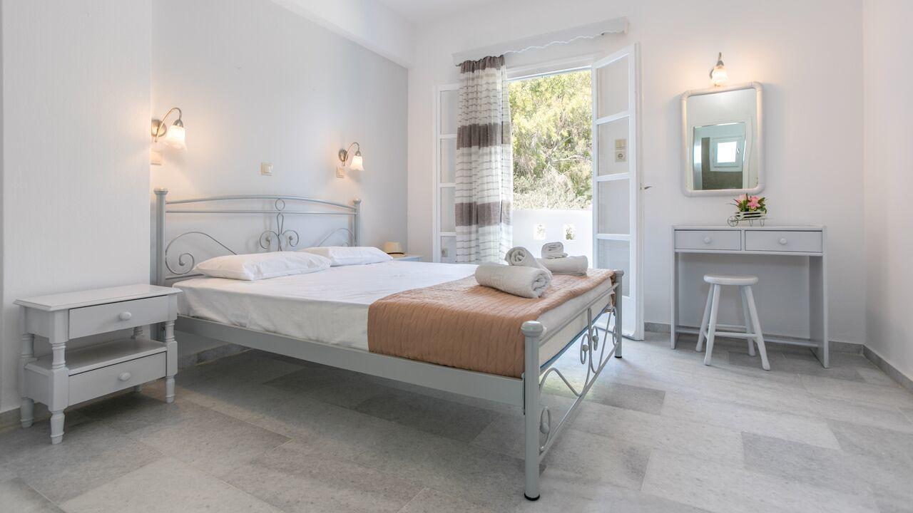 Keti Kapri Hotell Pláka Exteriör bild