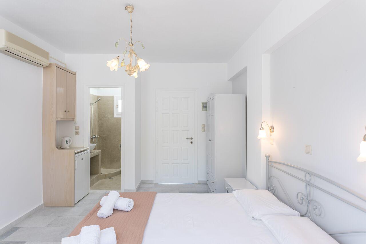 Keti Kapri Hotell Pláka Exteriör bild